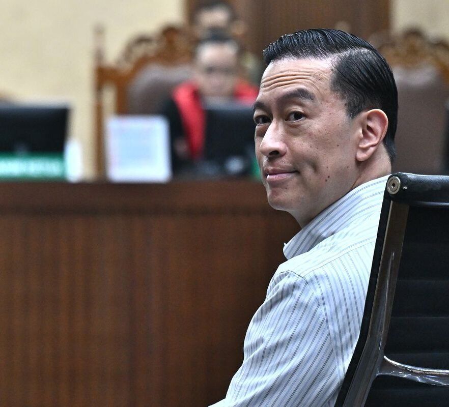 DISKRESI ADMINISTRATIF DAN BATAS TANGGUNG JAWAB PIDANA “STUDI KASUS TOM LEMBONG”